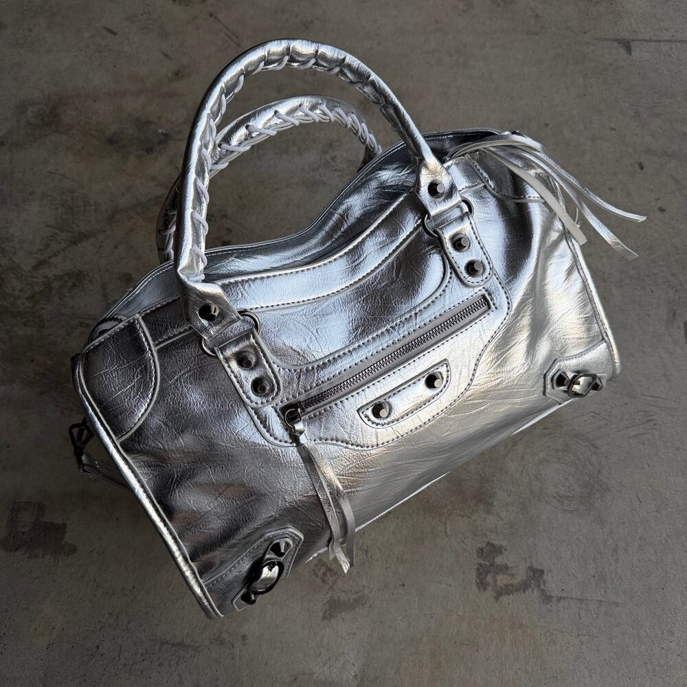 Vintage Y2K Silver Studded Moto City Shoulder Bag Whipstitch Purse